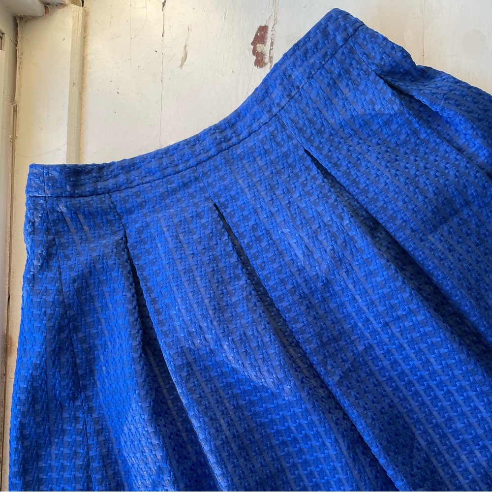 Marino Serrani size 6 women’s blue skirt.